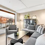 Modern In Διαμέρισμα Τρόμσο