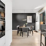 Modern In Διαμέρισμα Τρόμσο